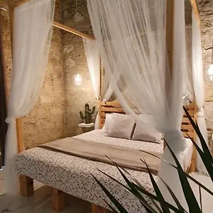 2* Pensión Mojo Boutique
